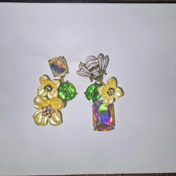 Betsy Johnson Mismatched Earrings NWOT!!!!!!! - Picture 1 of 2